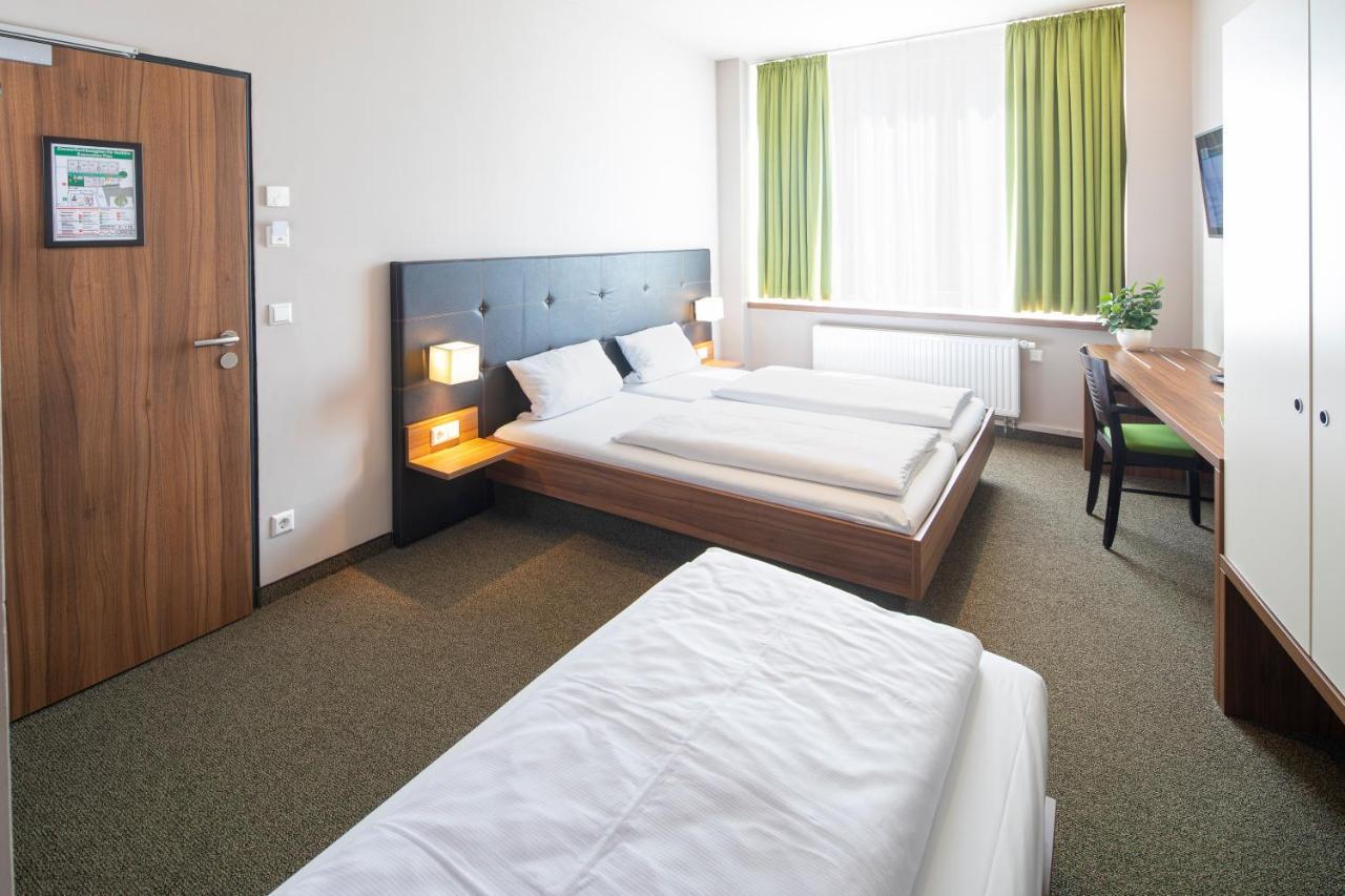 Joesepp'S Hotel Am Schweizerberg ميمنغن المظهر الخارجي الصورة